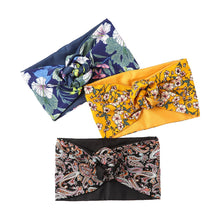 Load image into Gallery viewer, Floral Printed Knotted Headband